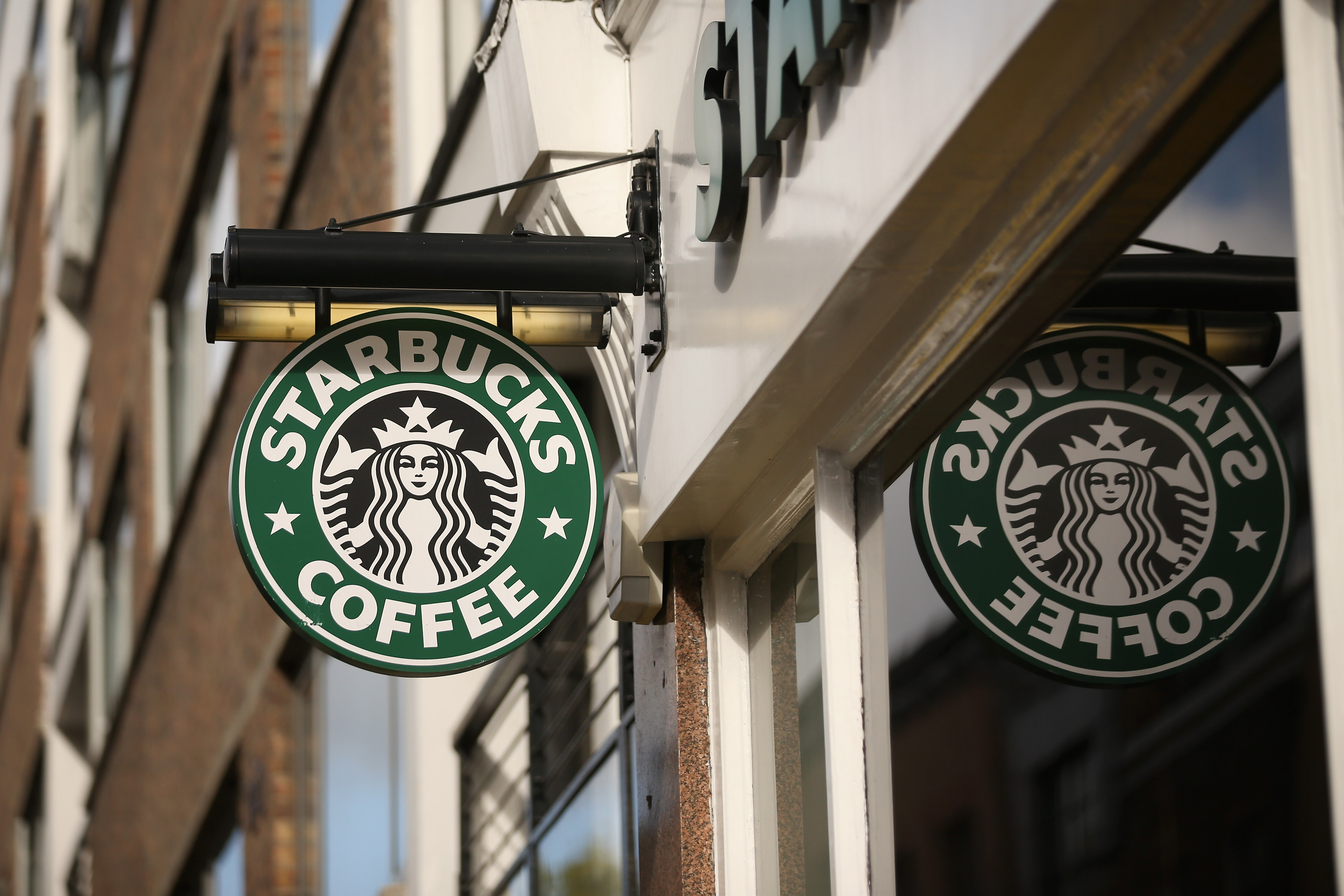 Starbucks faz acordo com Alibaba para entregas na China